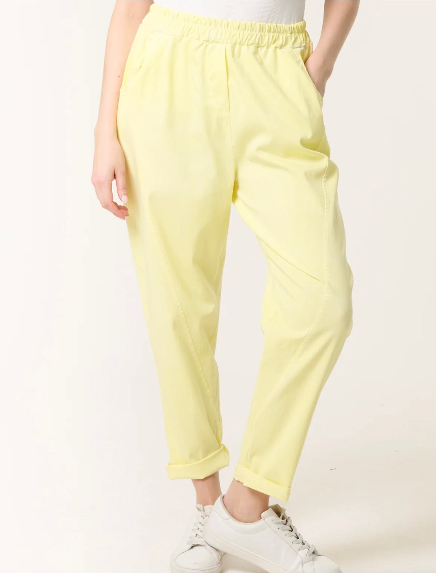 Washed Relaxed Fit Magic Trouser