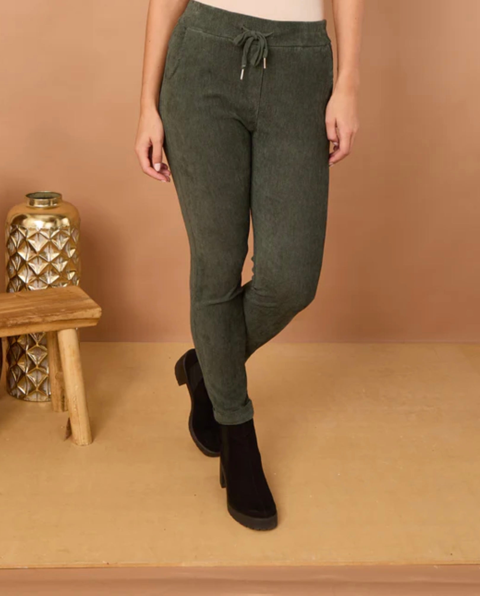 Ultra fine Needle Cord Magic Trouser